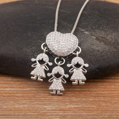 PERSONALIZED CHILDREN’S HEART NECKLACE WITH ZIRCONIA STONES